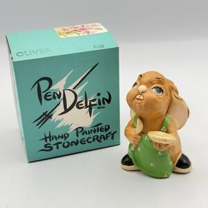 VINTAGE Pendelfin Rabbit Figurine OLIVER Bunny Eating ~ Green + Box 3.5" England